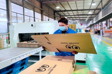 助力守“滬”，同心抗“疫”|  平湖景包高質(zhì)、保量趕制上海民生保障物資的配套紙箱